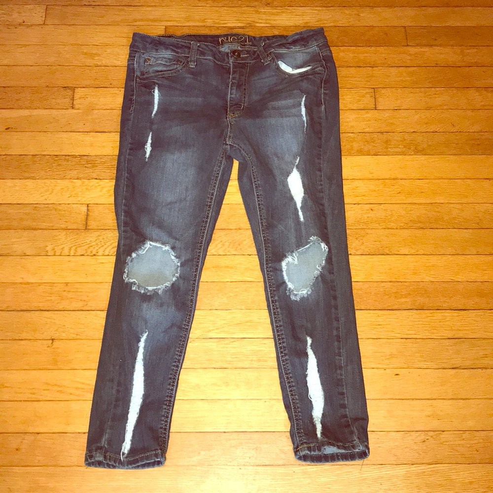 Cropped ripped skinny jeans